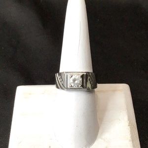 925 Sterling Silver Men’s Solitaire CZ ring with 3 accent stones on each side.